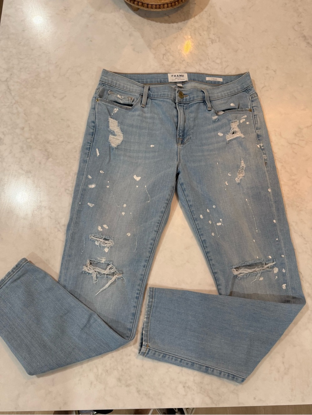 Frame Denim Light Blue Jeans with Branded Button